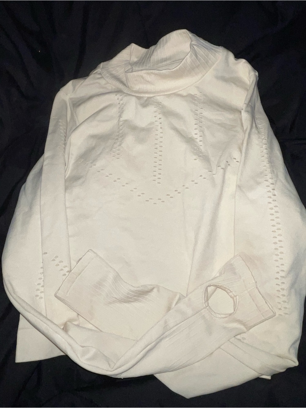 Old Navy Cream Active Long-Sleeve Turtleneck Tee